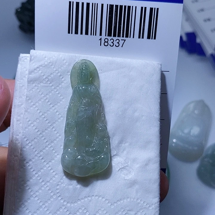 颈饰未镶嵌翡翠天光墟翡翠市场现金代购