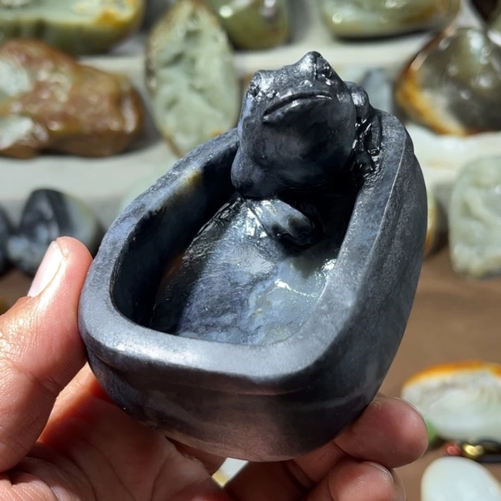 k***a和田玉未镶嵌摆件