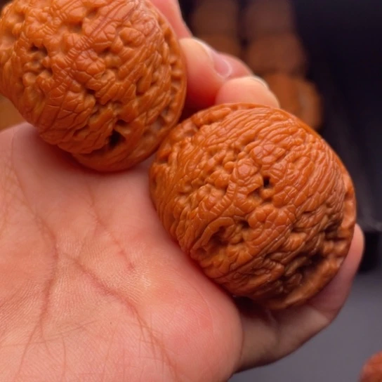 文玩核桃把件秦岭山脉核桃