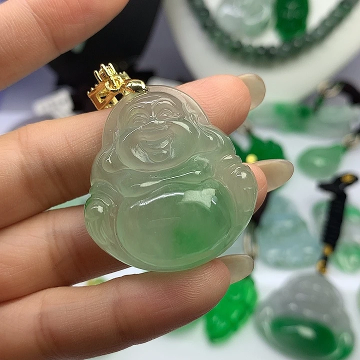 翡翠未镶嵌颈饰源头