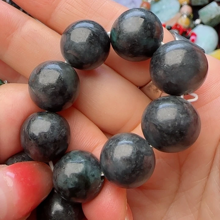 翡翠颈饰未镶嵌巧***代天然A货