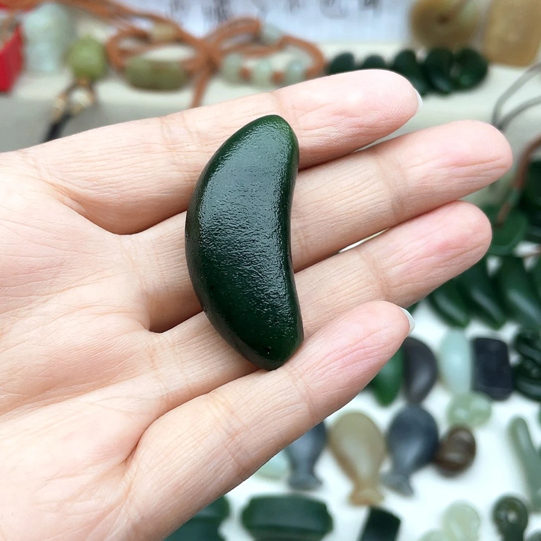 颈饰未镶嵌和田玉画*~