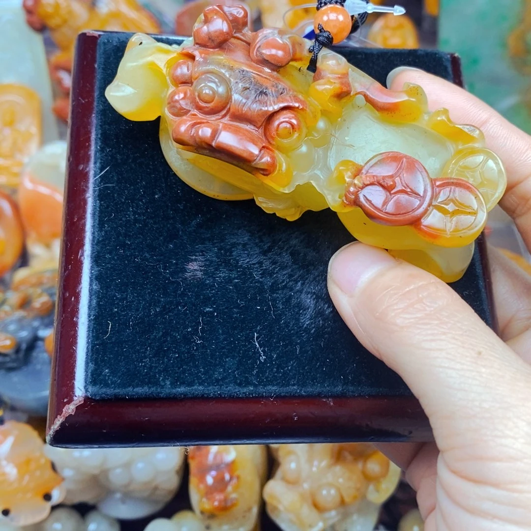 石英质玉（黄龙玉）未镶嵌吊坠(不含链)