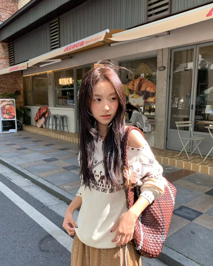 费尔岛斜肩长袖针织毛衣女秋冬设计感宽松百搭不规则休闲软糯上衣