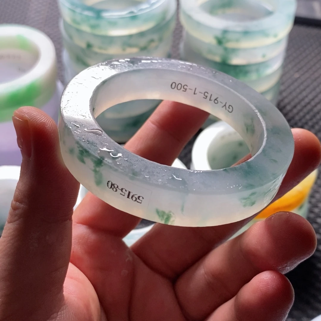 用***4定制翡翠未镶嵌不退不换