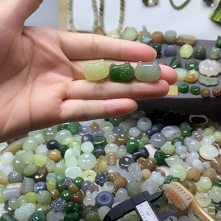 未镶嵌和田玉挂件猫150一个多样性发其一