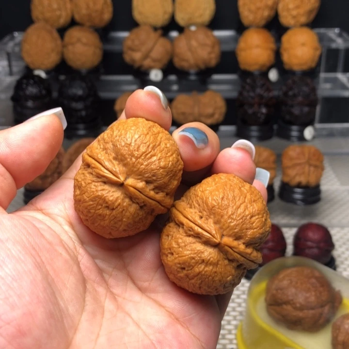 橄榄核吊坠15铁绣球