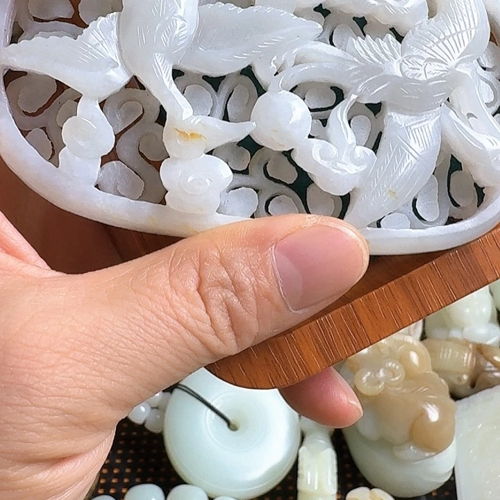 夜***声瓷片新号开播瓷盘一件