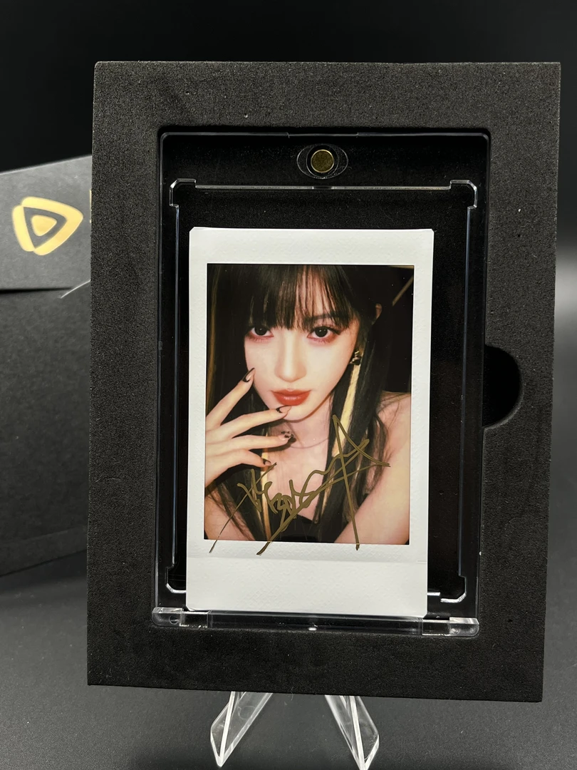 米兰时装周【鞠婧祎】三寸正品签名拍立得照片白边