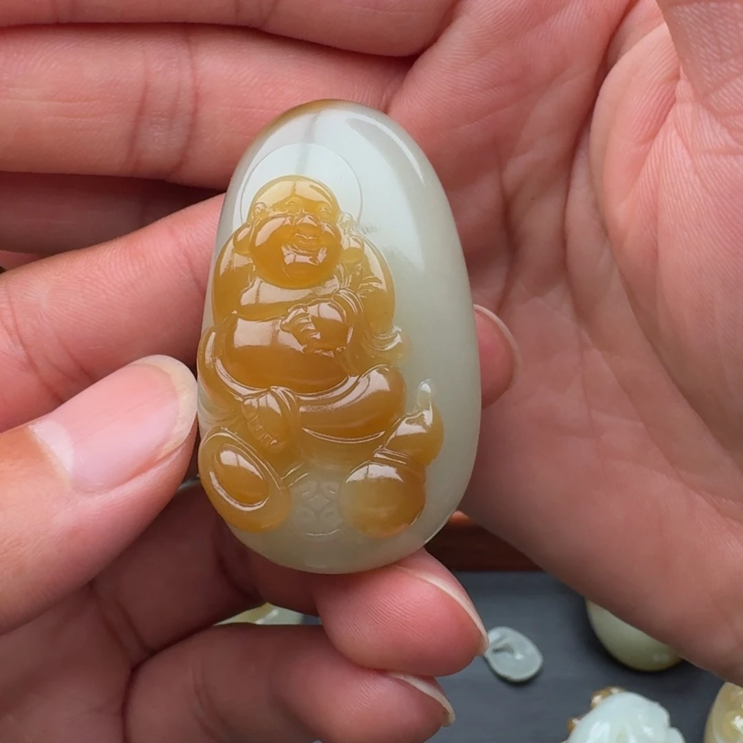 和田玉（糖玉）未镶嵌颈饰