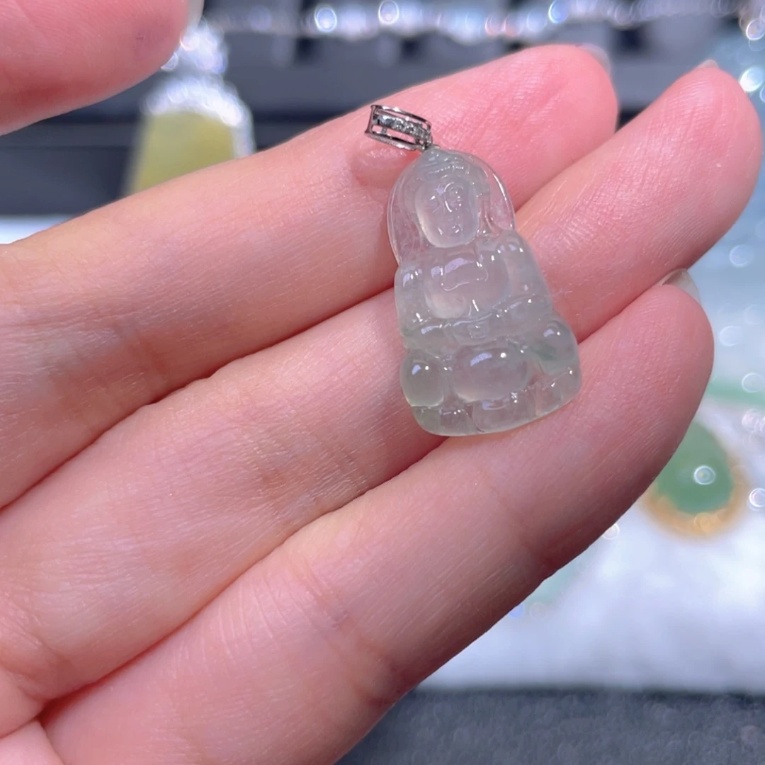 翡翠18K金镶嵌颈饰翡翠