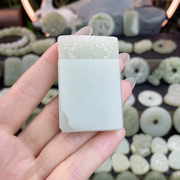 和田玉未镶嵌颈饰