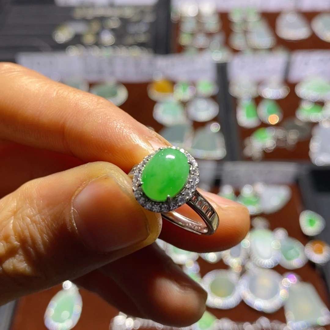 翡翠戒指银S925镶嵌月*?