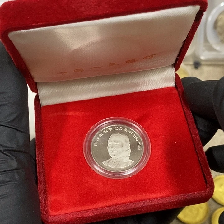 铜如图，如图，如图