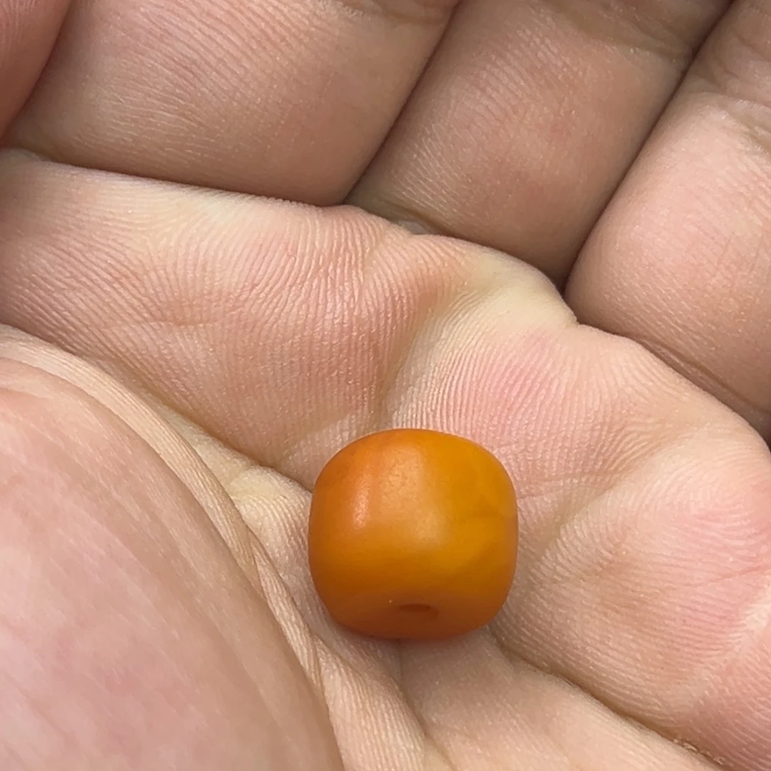 猪***珠未镶嵌吊坠(不含链)蜜蜡