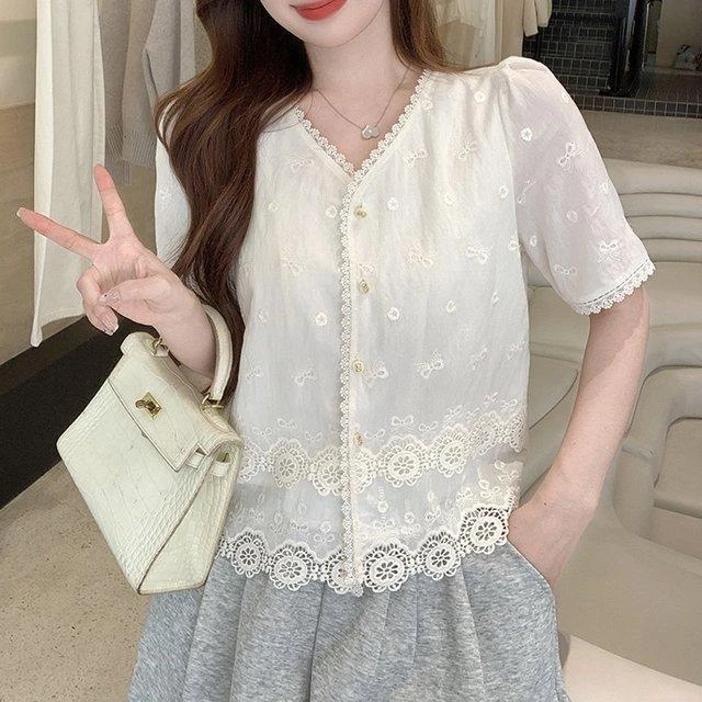 小个子法式镂空花边V领蕾丝衬衫女2025夏季宽松气质减龄百搭上衣
