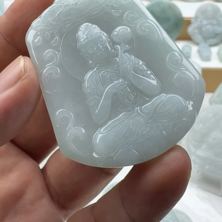 翡翠未镶嵌颈饰天然缅甸A货翡翠