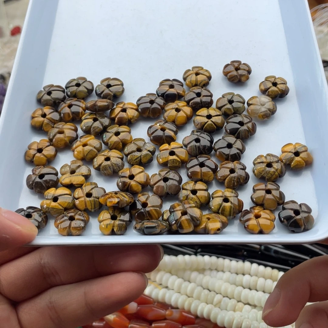 玛瑙/玉髓合金珠宝半成品五个装卡13mm虎眼雕刻花花通孔