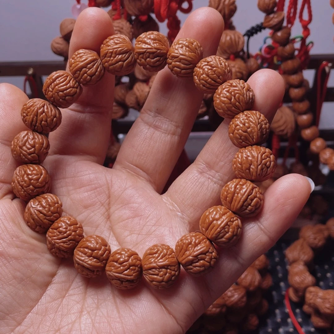 木质类龙纹桃枭挂件