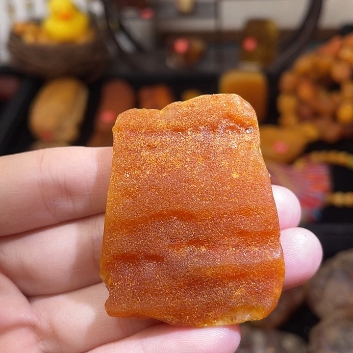 琥珀未镶嵌珠宝奇石香腊吊坠