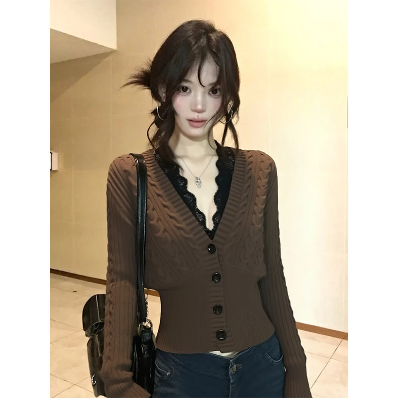 美拉德棕色大v领麻花针织开衫女冬季内搭蕾丝拼接吊带背心两件套