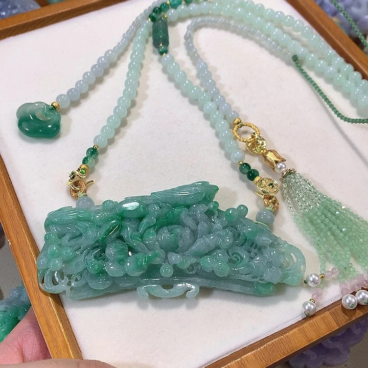 翡翠未镶嵌颈饰翡翠吊坠