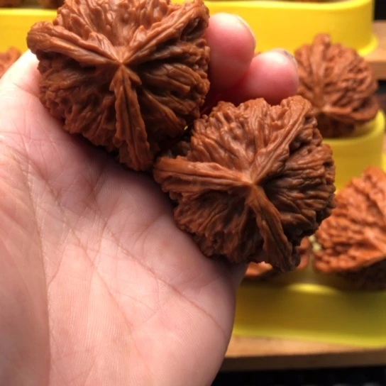 郑***胖吊坠文玩核桃核桃