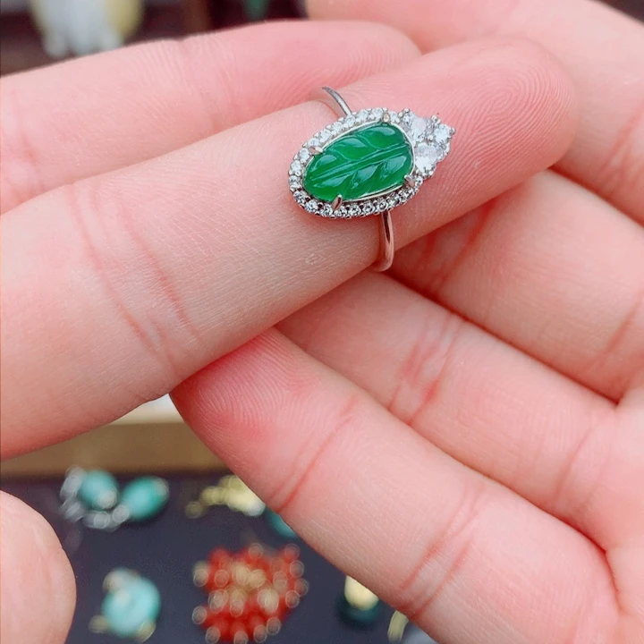 银S925镶嵌翡翠耳饰