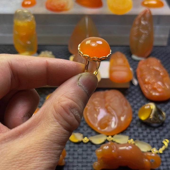 领***悟石英质玉未镶嵌旦面