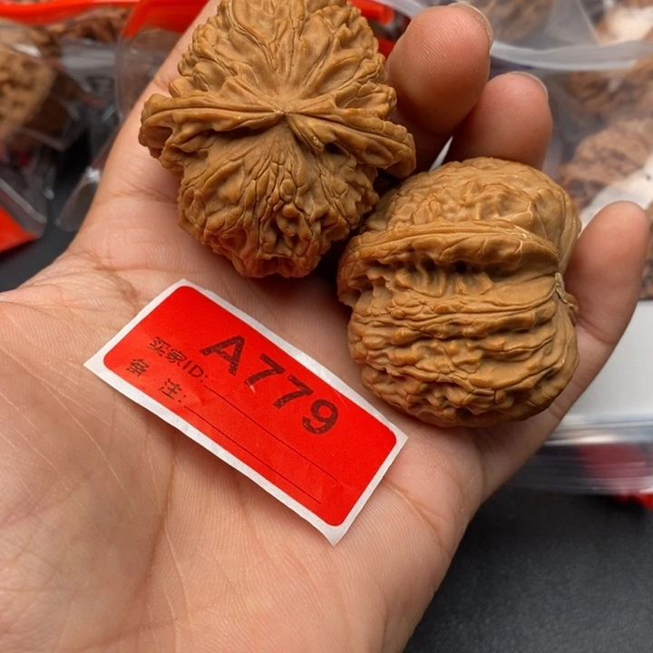 文玩核桃吊坠核桃