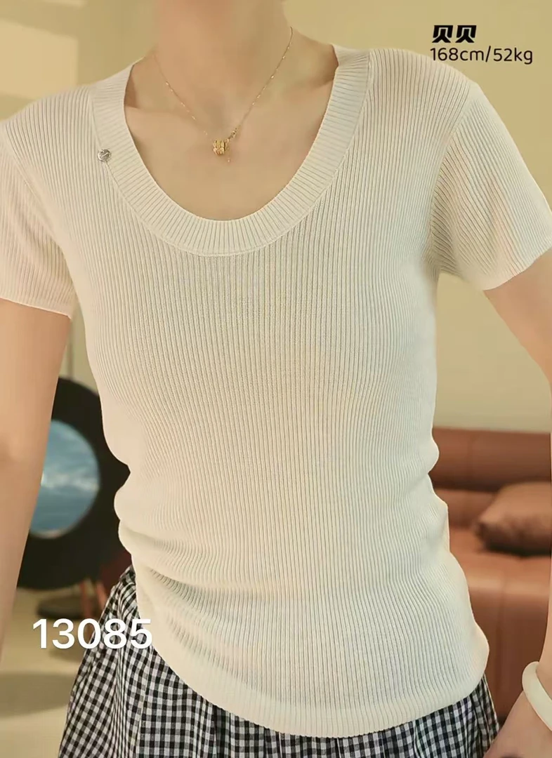 13085（部分无水洗唛，介意慎拍）SANFAN新款小U领短袖