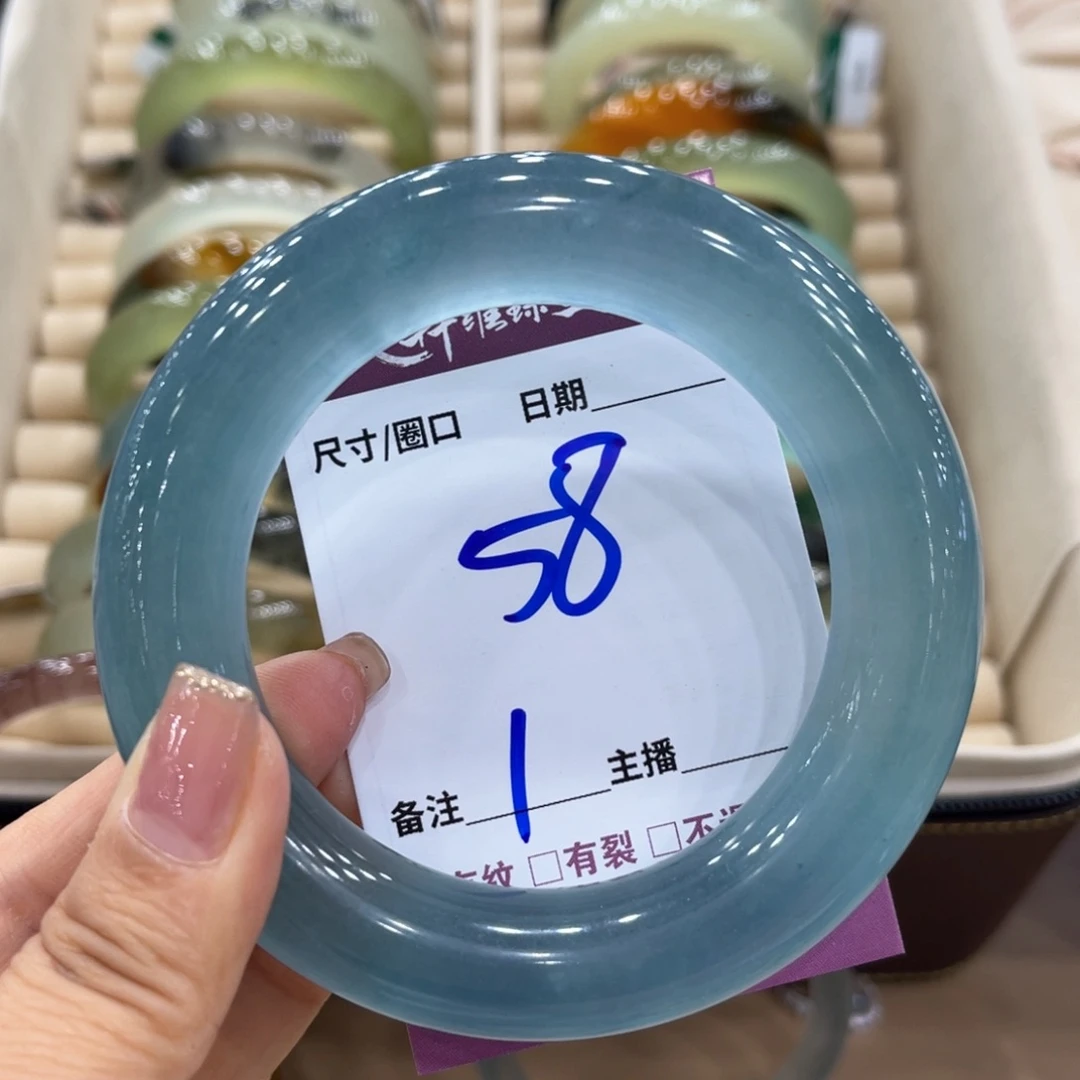岫玉未镶嵌手镯?**圈手镯