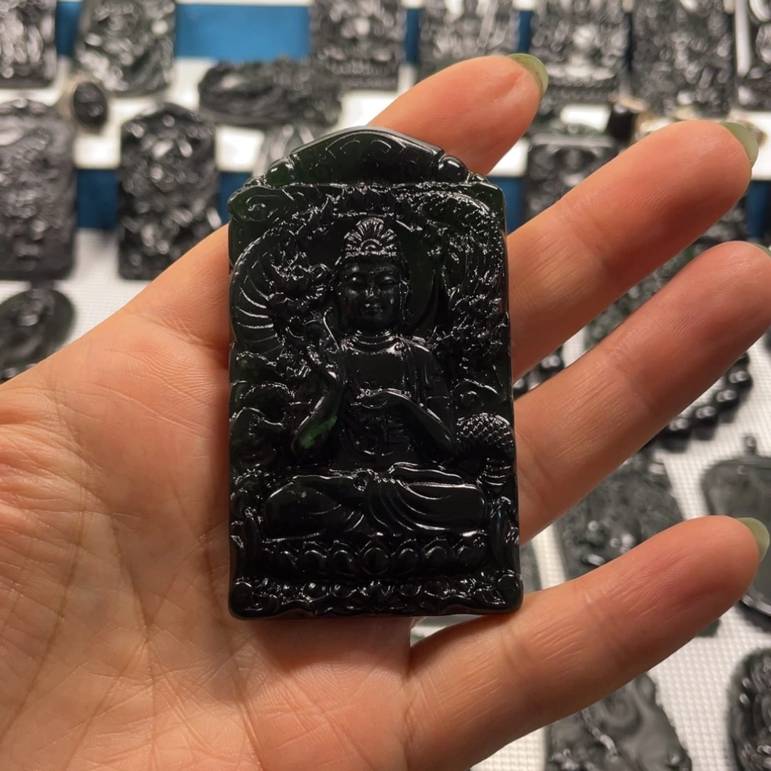 蛇纹石玉未镶嵌吊坠隐**然