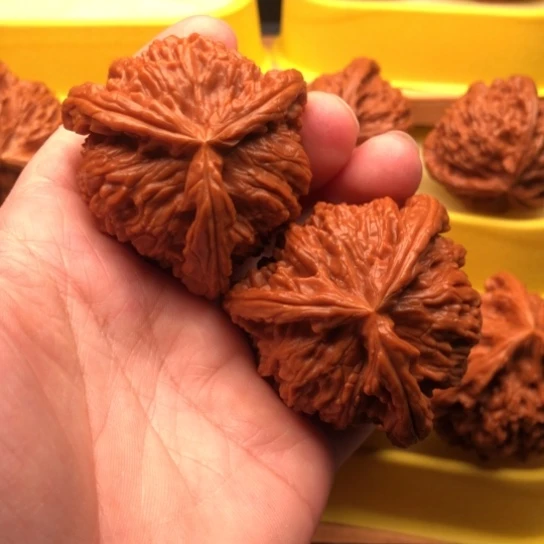 瞧***帅文玩核桃吊坠核桃