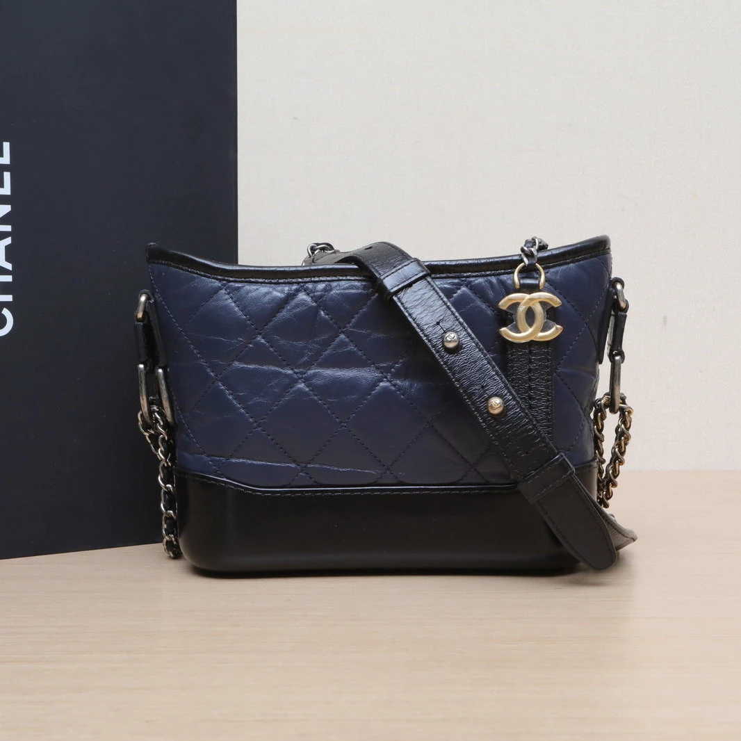95新 Chanel/香奈儿 双双活动-流浪 小号 20cm 蓝色 26开 黑底