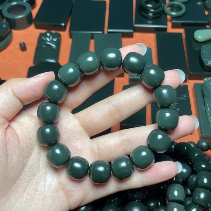 老***五手链未镶嵌和田玉（青玉）