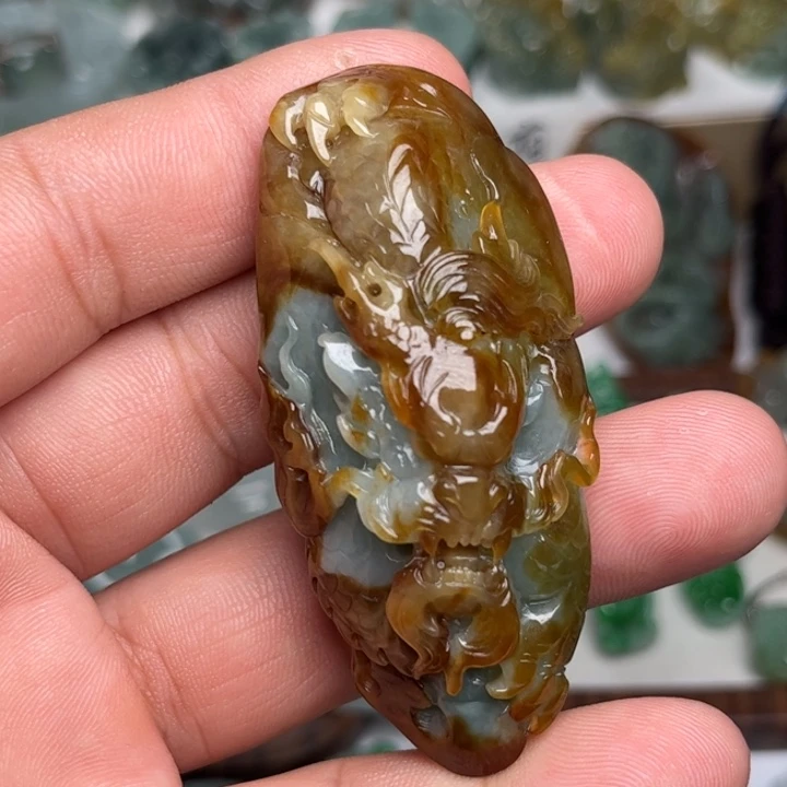 颈饰未镶嵌翡翠龙