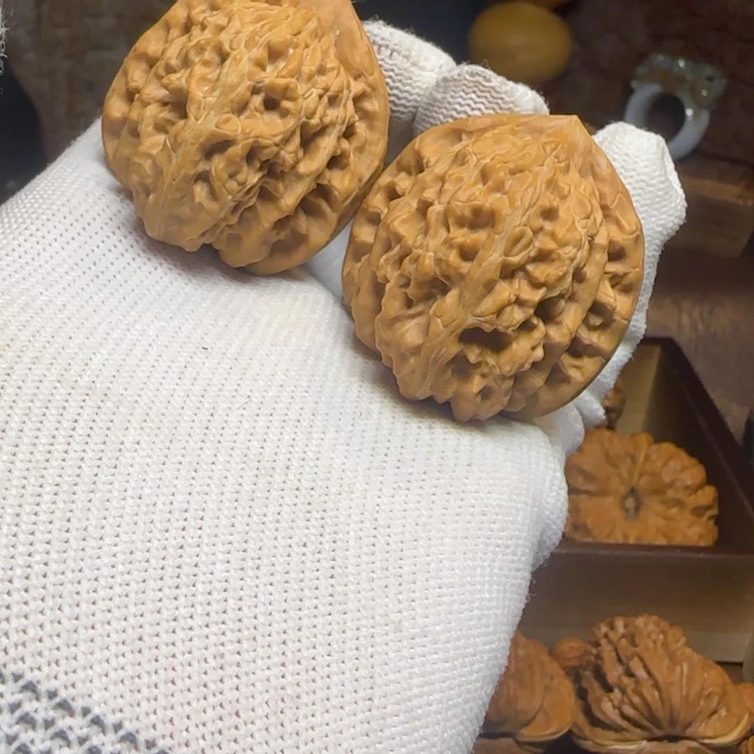 把件文玩核桃霞云岭