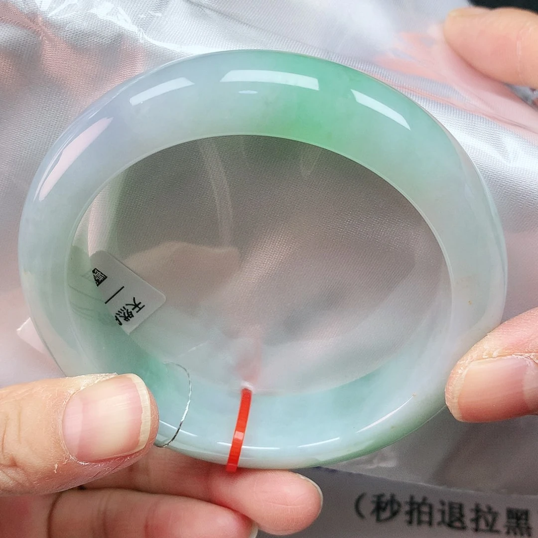 翡翠手镯未镶嵌59轮胎