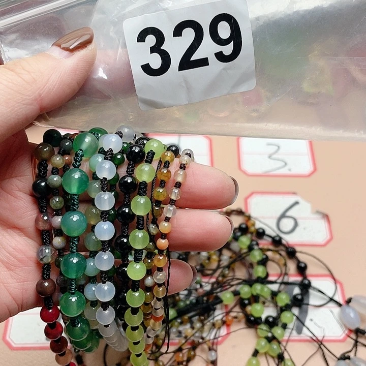 合金颈饰玛瑙/玉髓日**金