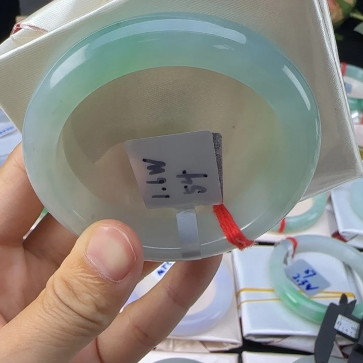 未镶嵌手镯翡翠翡翠手镯