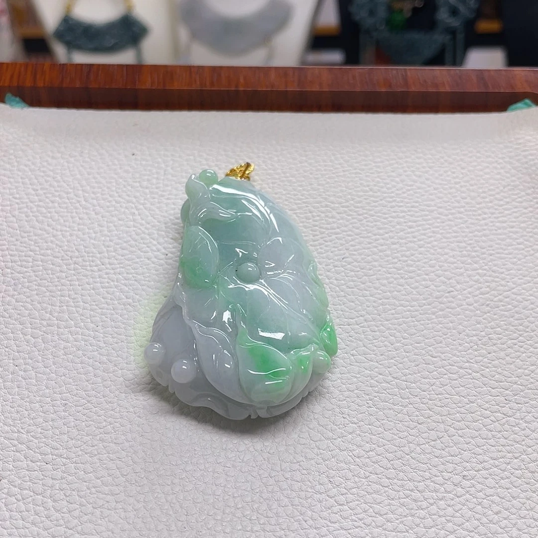 颈饰未镶嵌翡翠吊坠