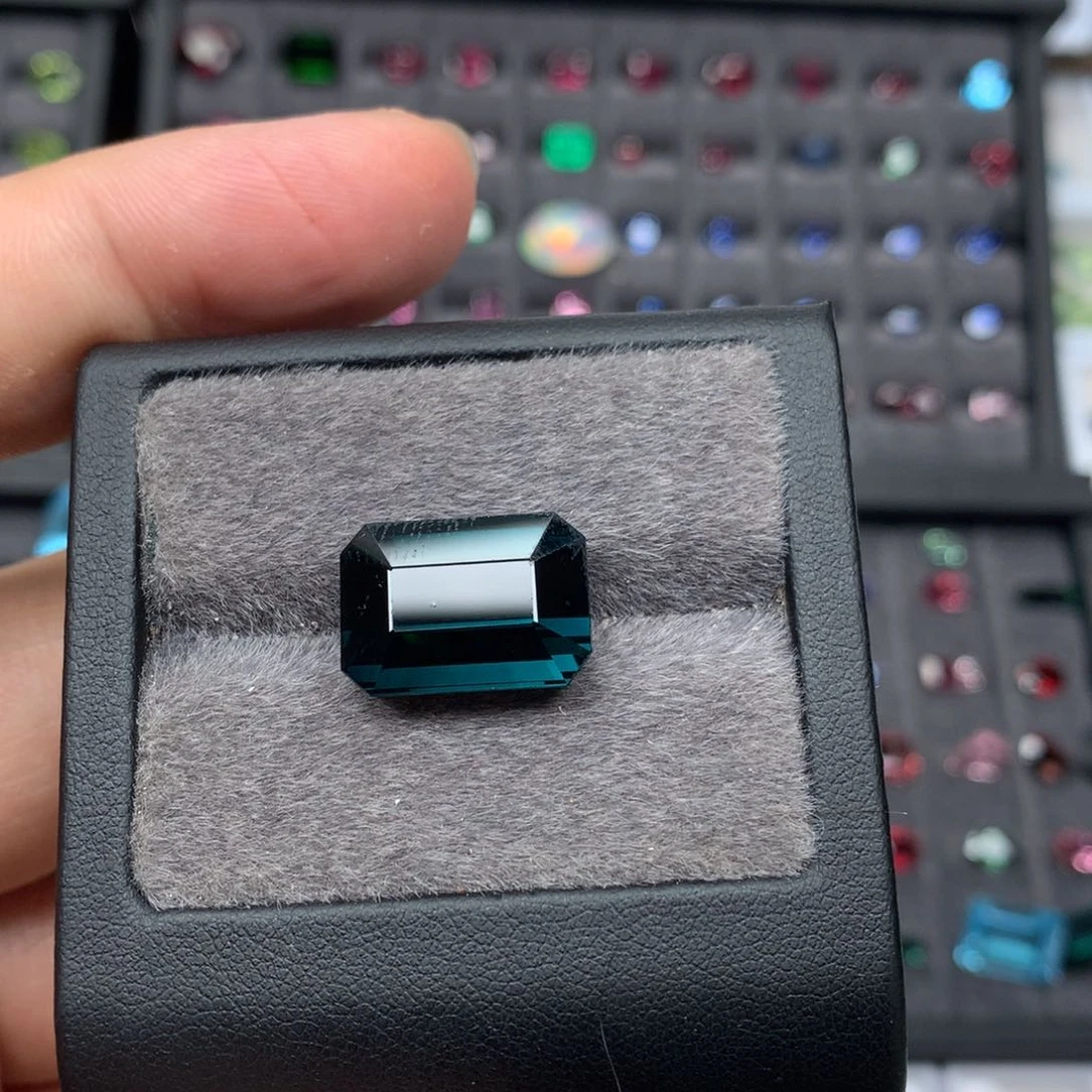 蓝色碧玺裸石未镶嵌N****e16ct