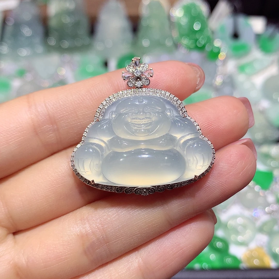 翡翠18K金镶嵌颈饰佛