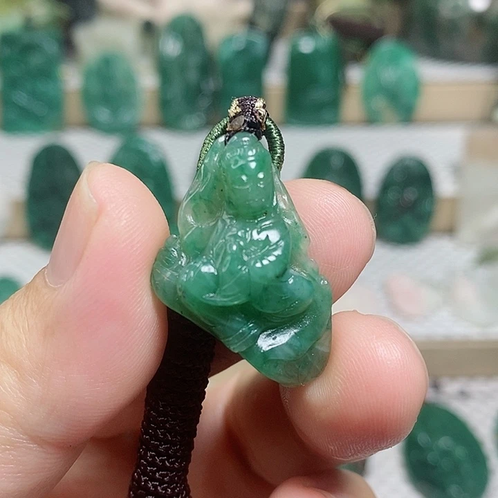 未镶嵌独山玉颈饰