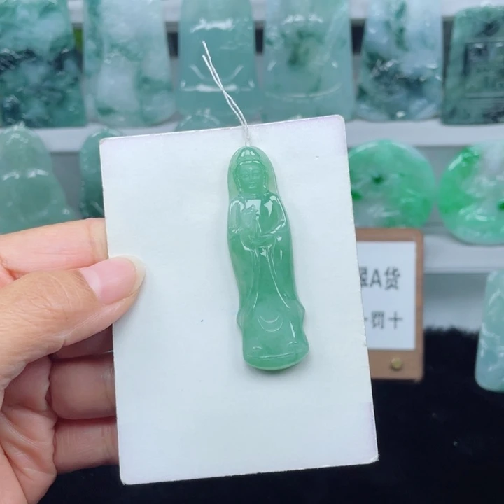 颈饰未镶嵌翡翠站观音
