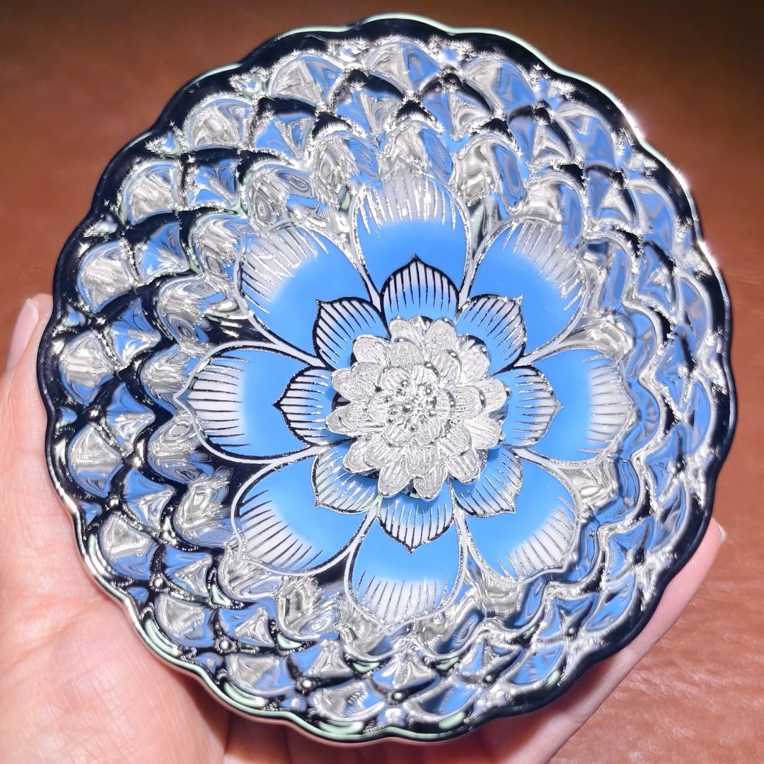 【冰清玉洁九瓣蓝色妖姬】