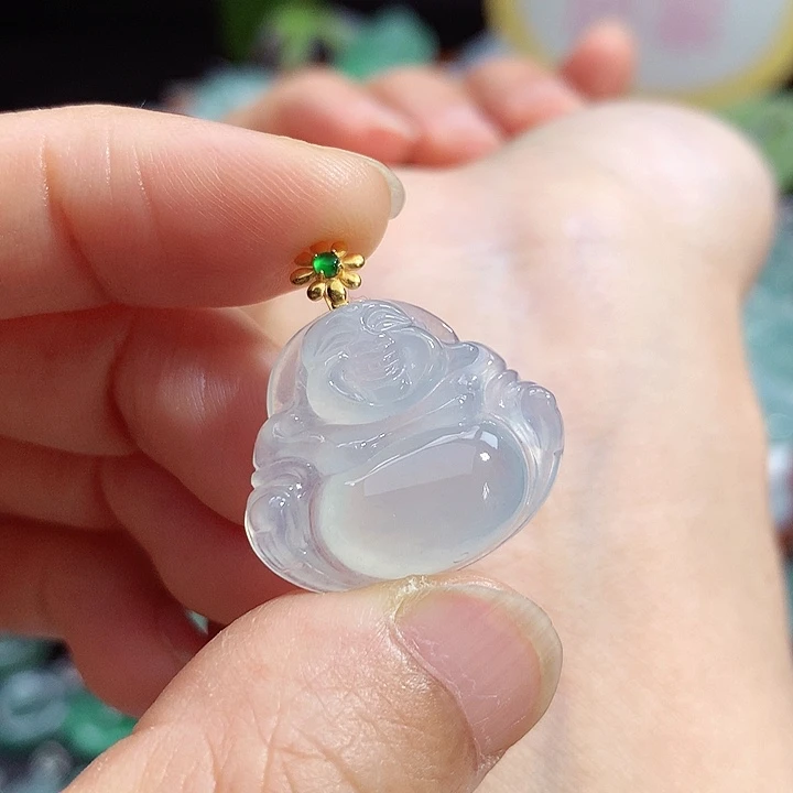 翡翠未镶嵌颈饰佛公