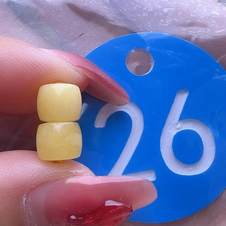 蜜蜡裸石未镶嵌6.8mm 直切