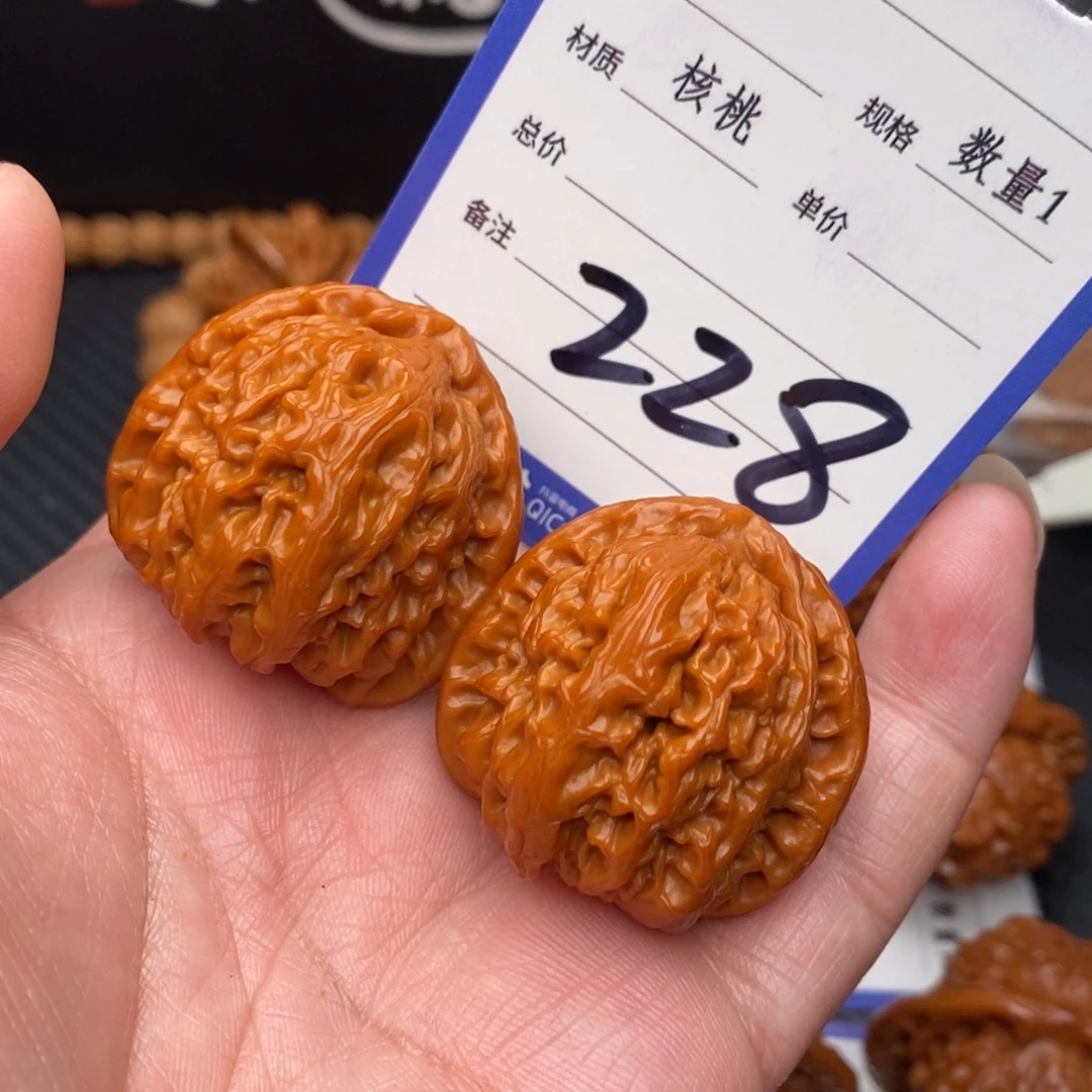 桃核把件白狮子35my